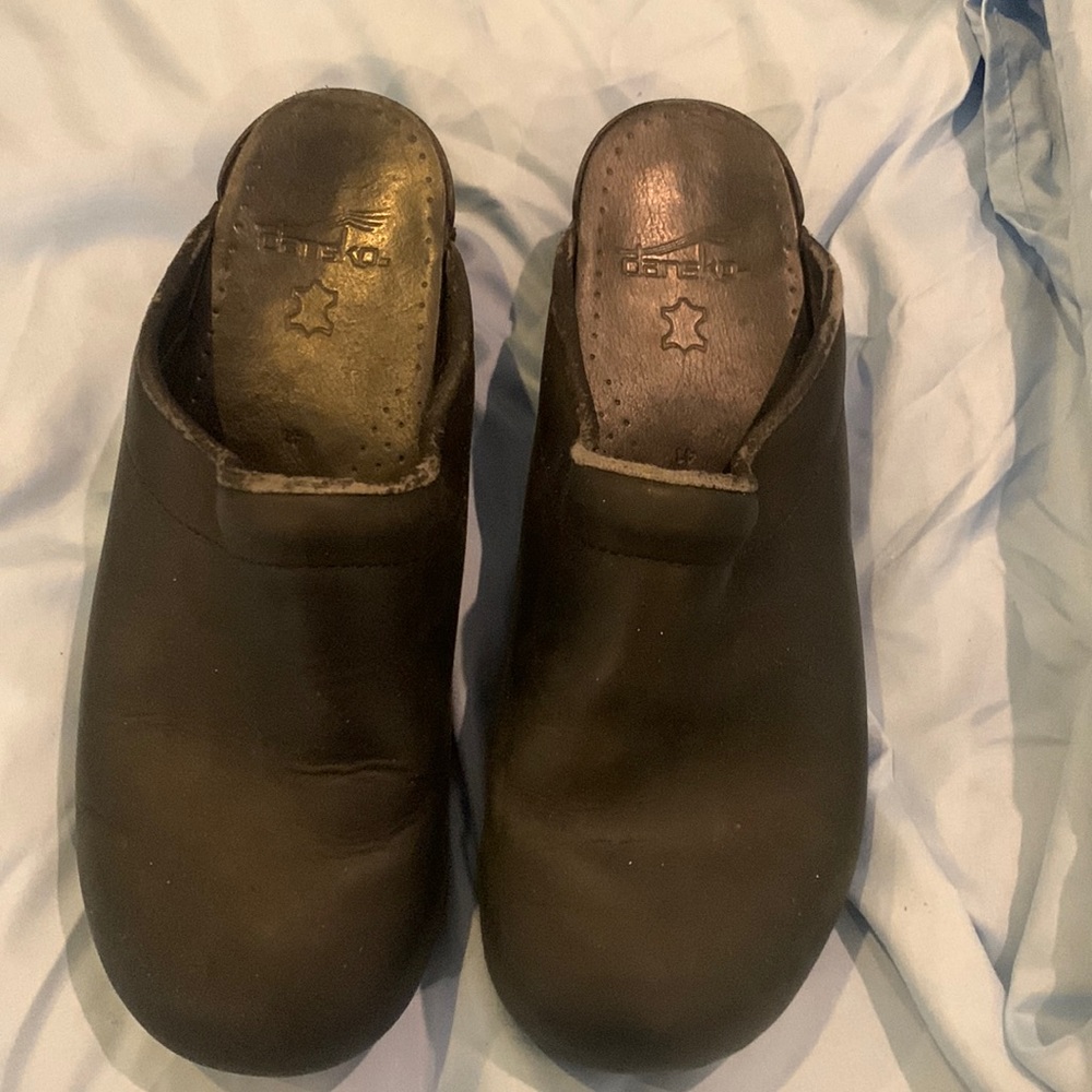 Black dansko size 41 91/2 leather clogs nice shape